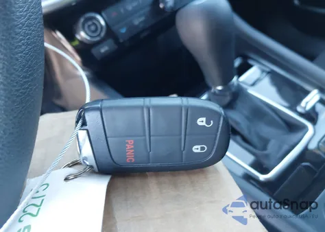 2023 Jeep Compass Sport 4X4 z USA, uszkodzony, nr VIN 3C4NJDAN8PT575013